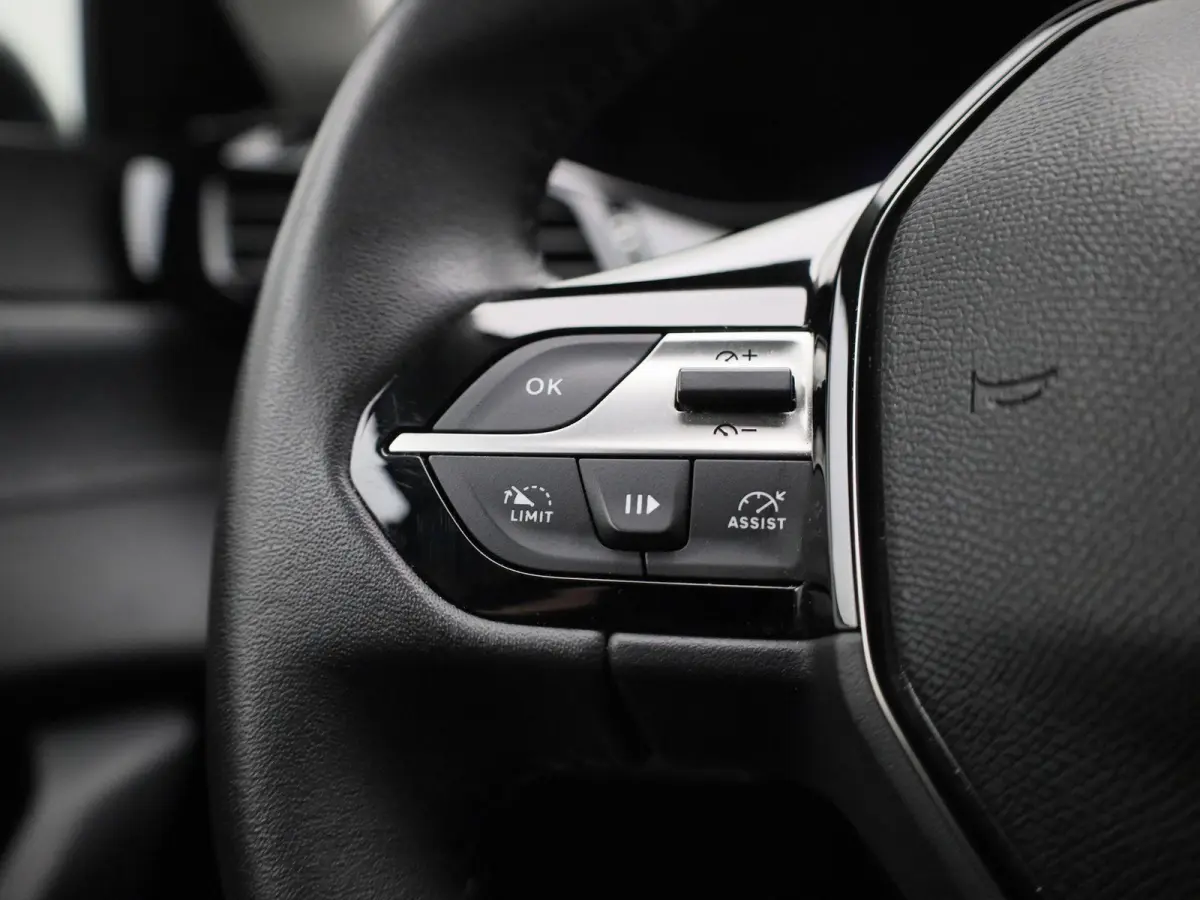 1.2 PureTech 130 S&S EAT8 Allure | AUTOMAAT | NAVIGATIE | ACHTERUITRIJCAMERA | CLIMATE CONTROL | CRUISE CONTROL |