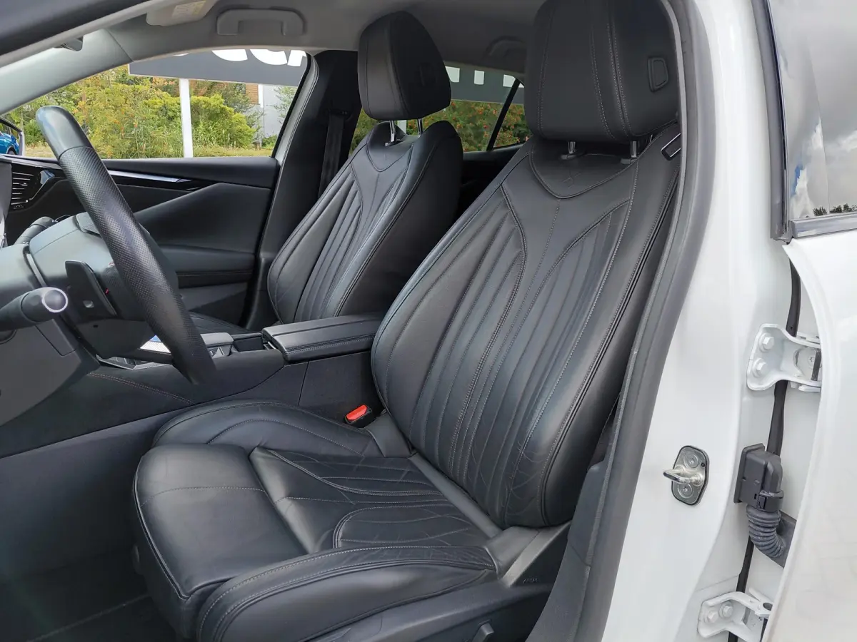 E-Tense Performance Line
