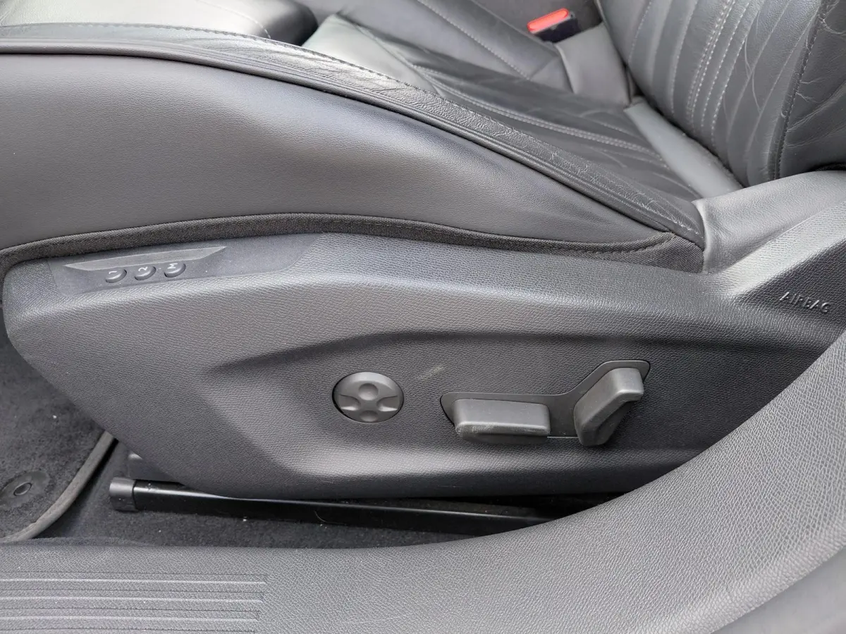 E-Tense Performance Line