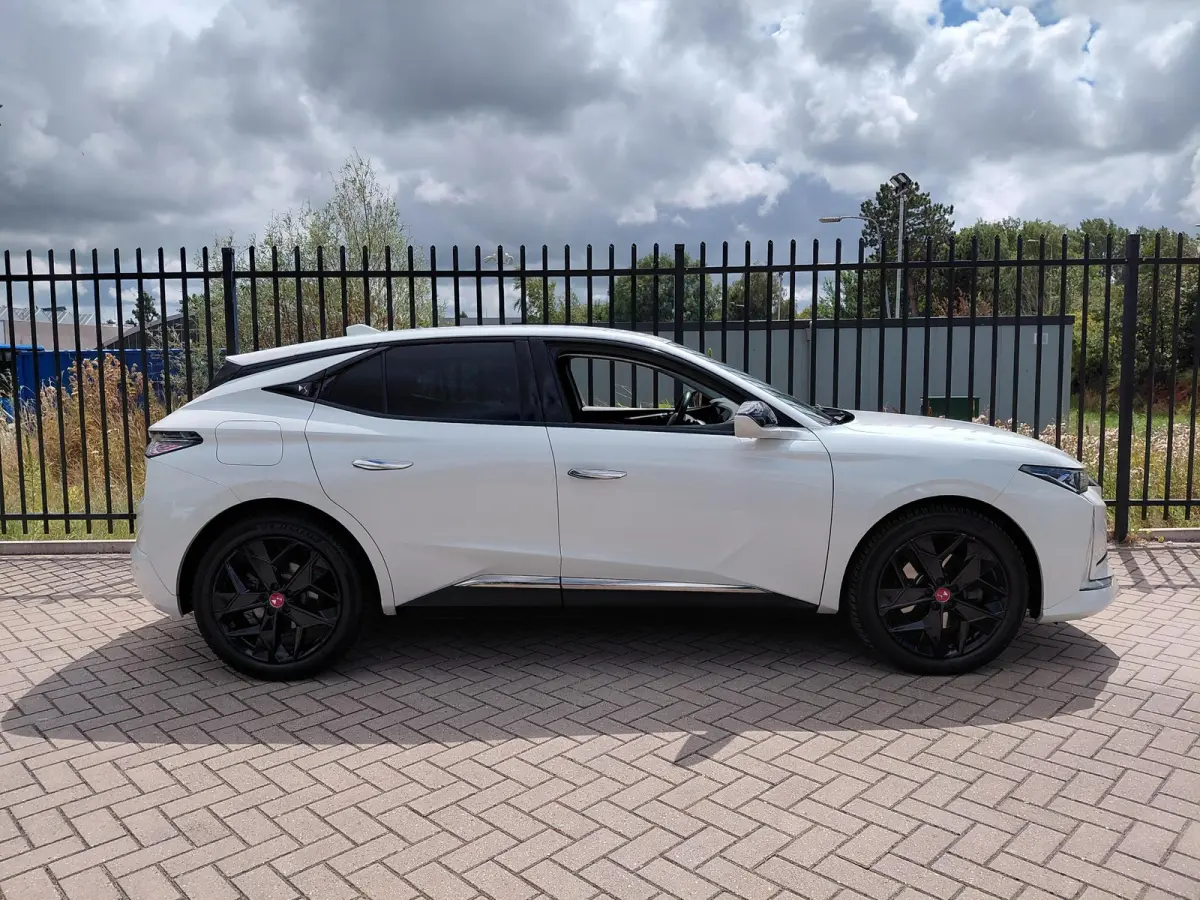 E-Tense Performance Line