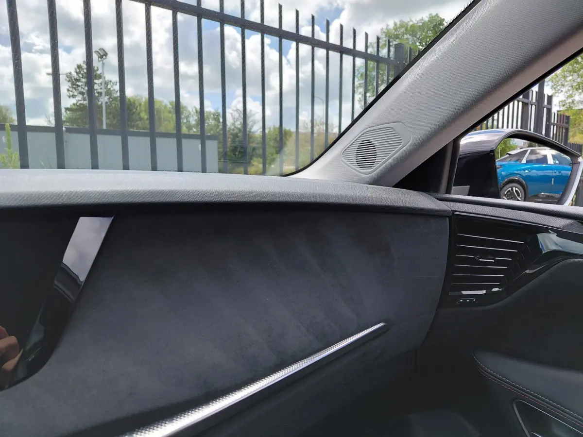 E-Tense Performance Line