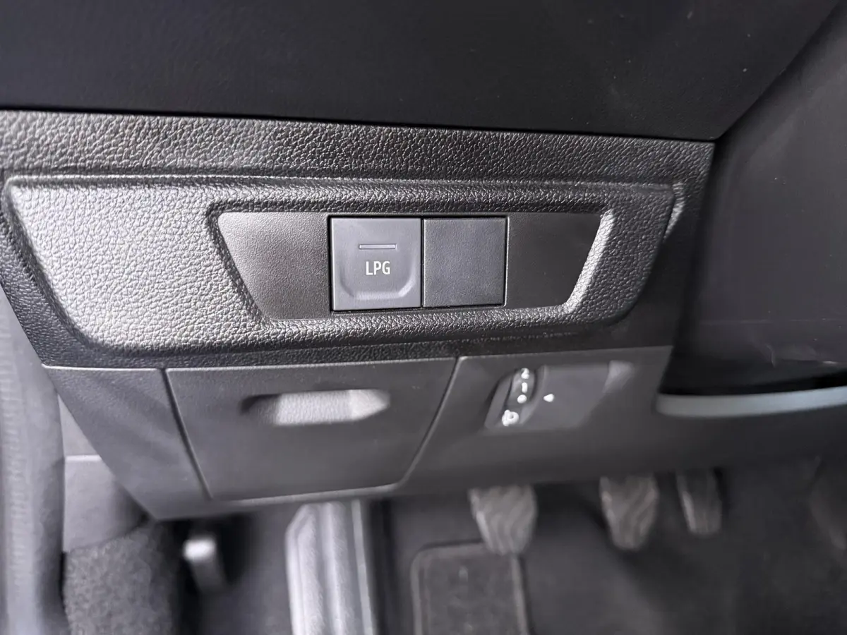 TCe 100 Bi-Fuel Comfort | Parkeercamera | Navigatie |