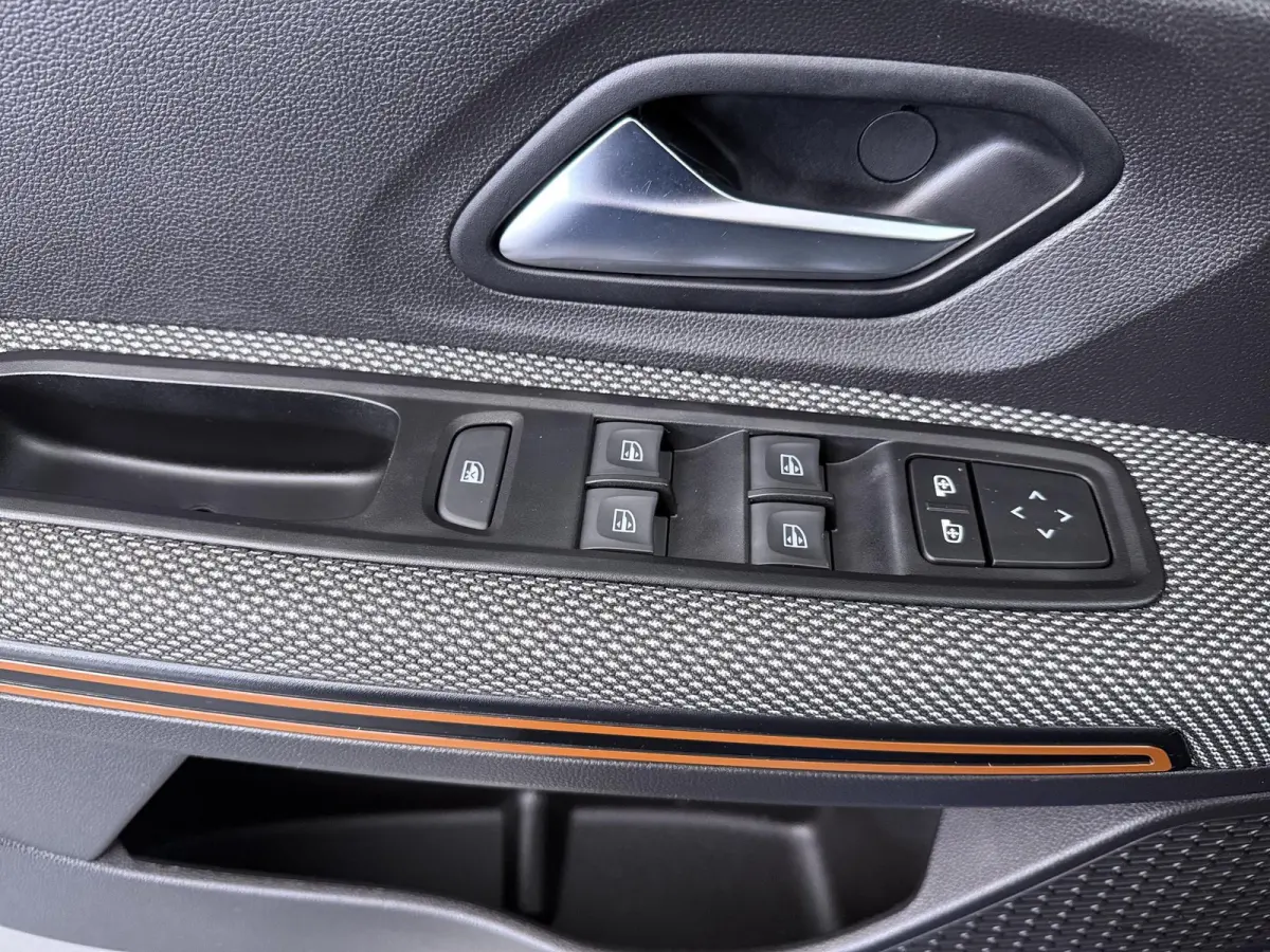 TCe 100 Bi-Fuel Comfort | Parkeercamera | Navigatie |