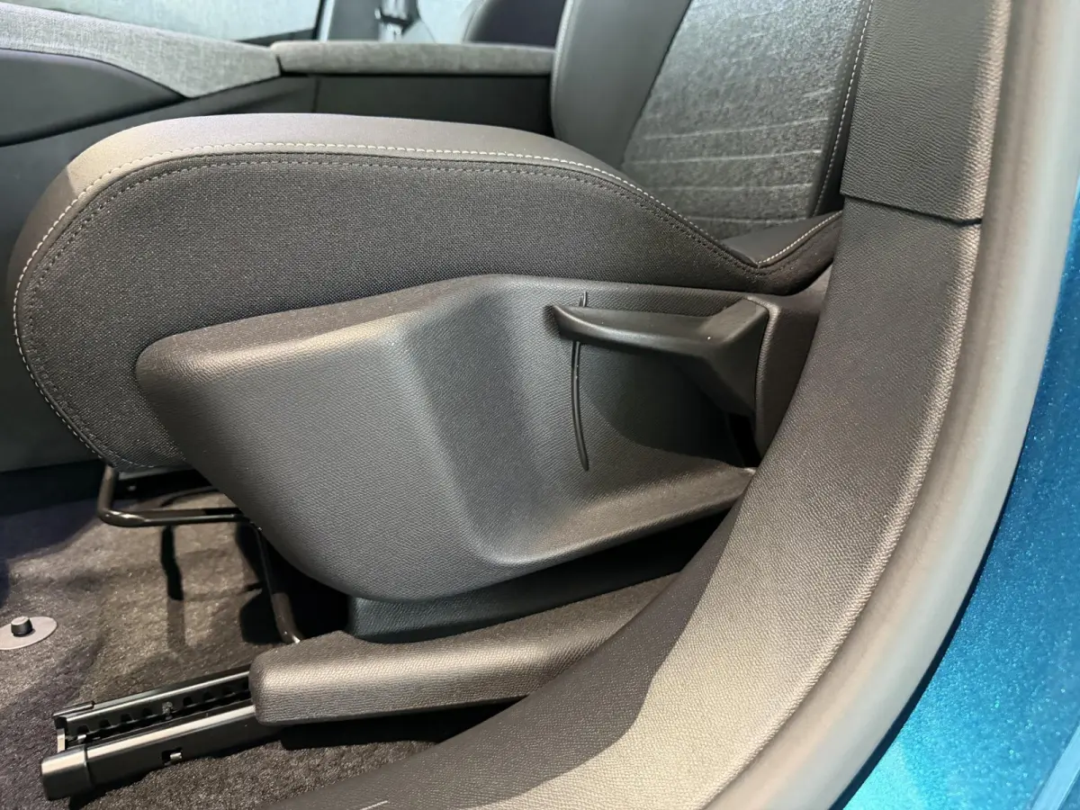 Allure Avantage 210 73 kWh Nieuwe auto 6 KM | 360 vision | adaptive cruise | stuurverwarming