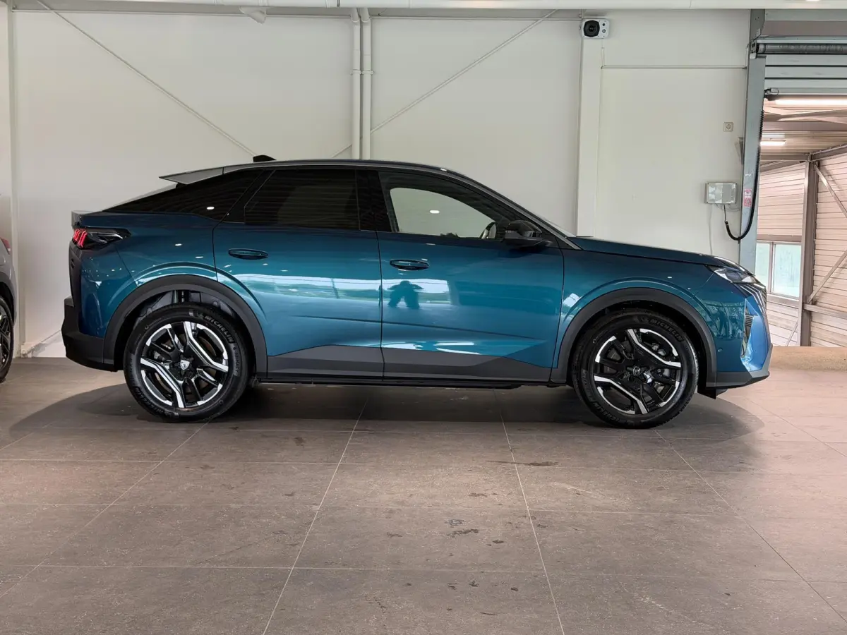 Allure Avantage 210 73 kWh Nieuwe auto 6 KM | 360 vision | adaptive cruise | stuurverwarming