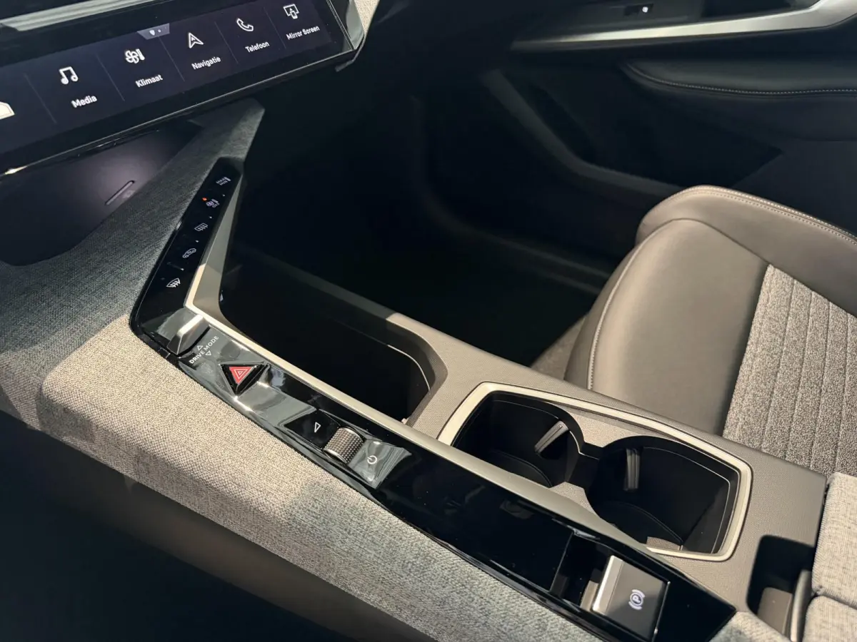 Allure Avantage 210 73 kWh Nieuwe auto 6 KM | 360 vision | adaptive cruise | stuurverwarming