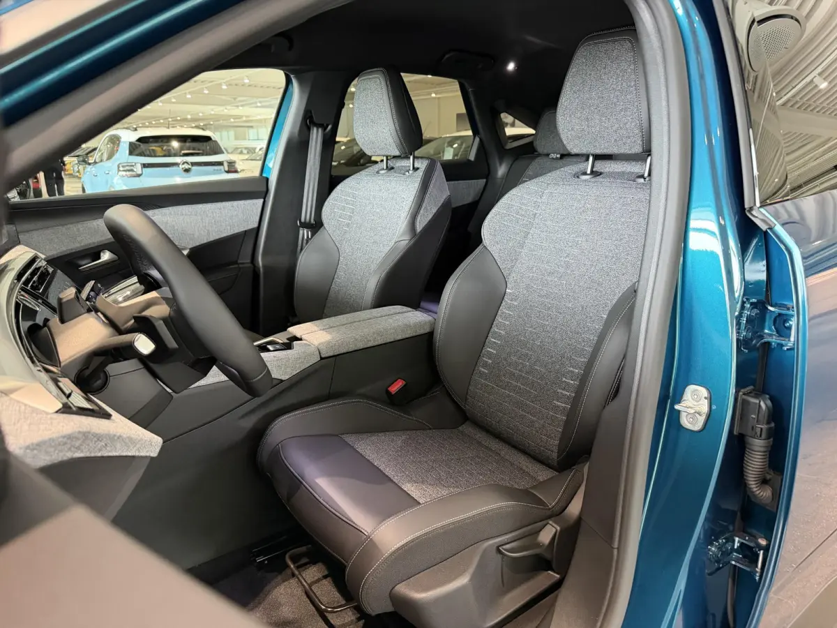 Allure Avantage 210 73 kWh Nieuwe auto 6 KM | 360 vision | adaptive cruise | stuurverwarming