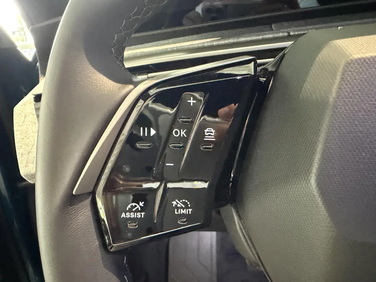 Allure Avantage 210 73 kWh Nieuwe auto 6 KM | 360 vision | adaptive cruise | stuurverwarming