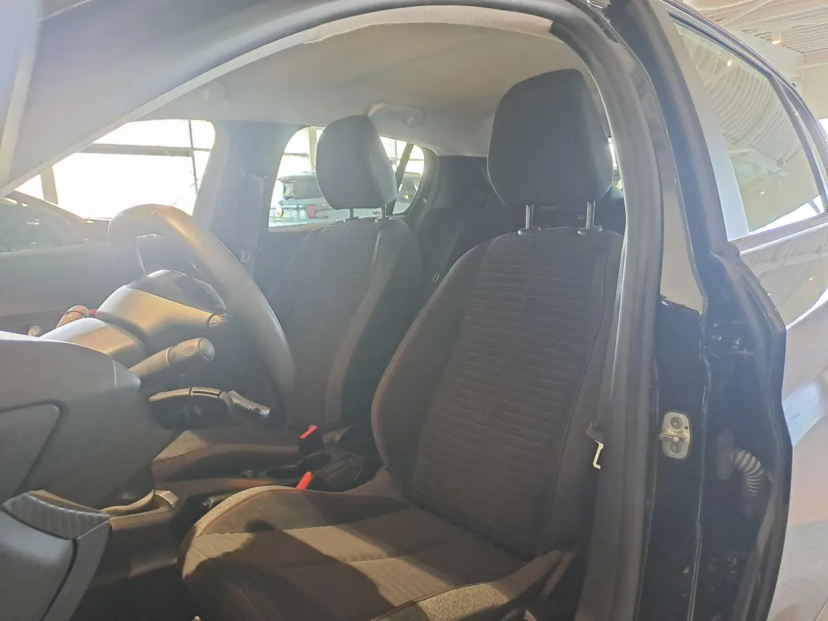 1.2 PureTech Active | Airco |  Apple Carplay/Android Auto | Navigatie