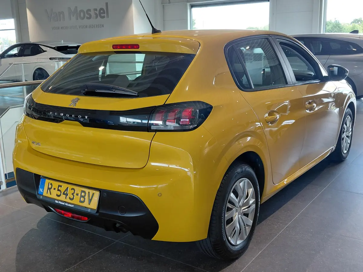1.2 PureTech Active | Airco | Apple Carplay/Android Auto | Parkeersensoren