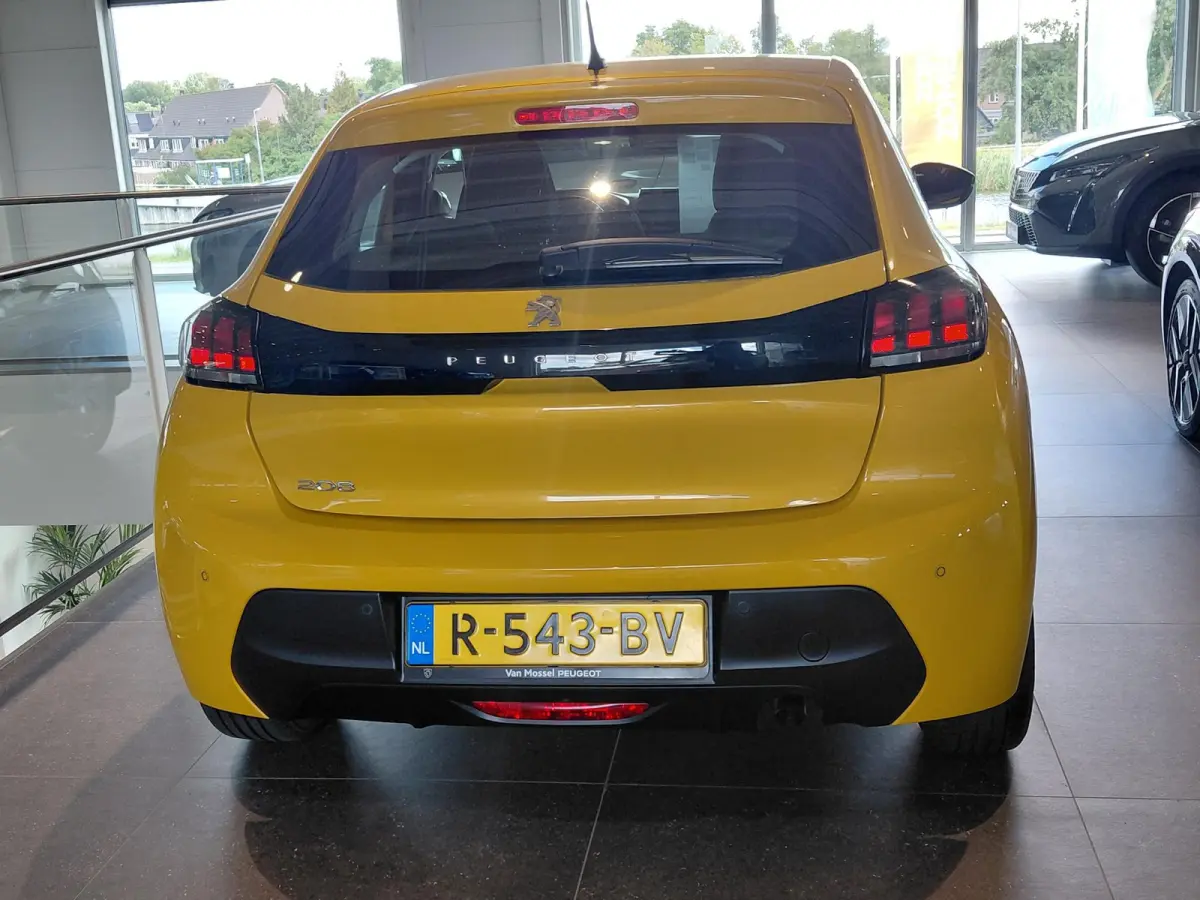 1.2 PureTech Active | Airco | Apple Carplay/Android Auto | Parkeersensoren