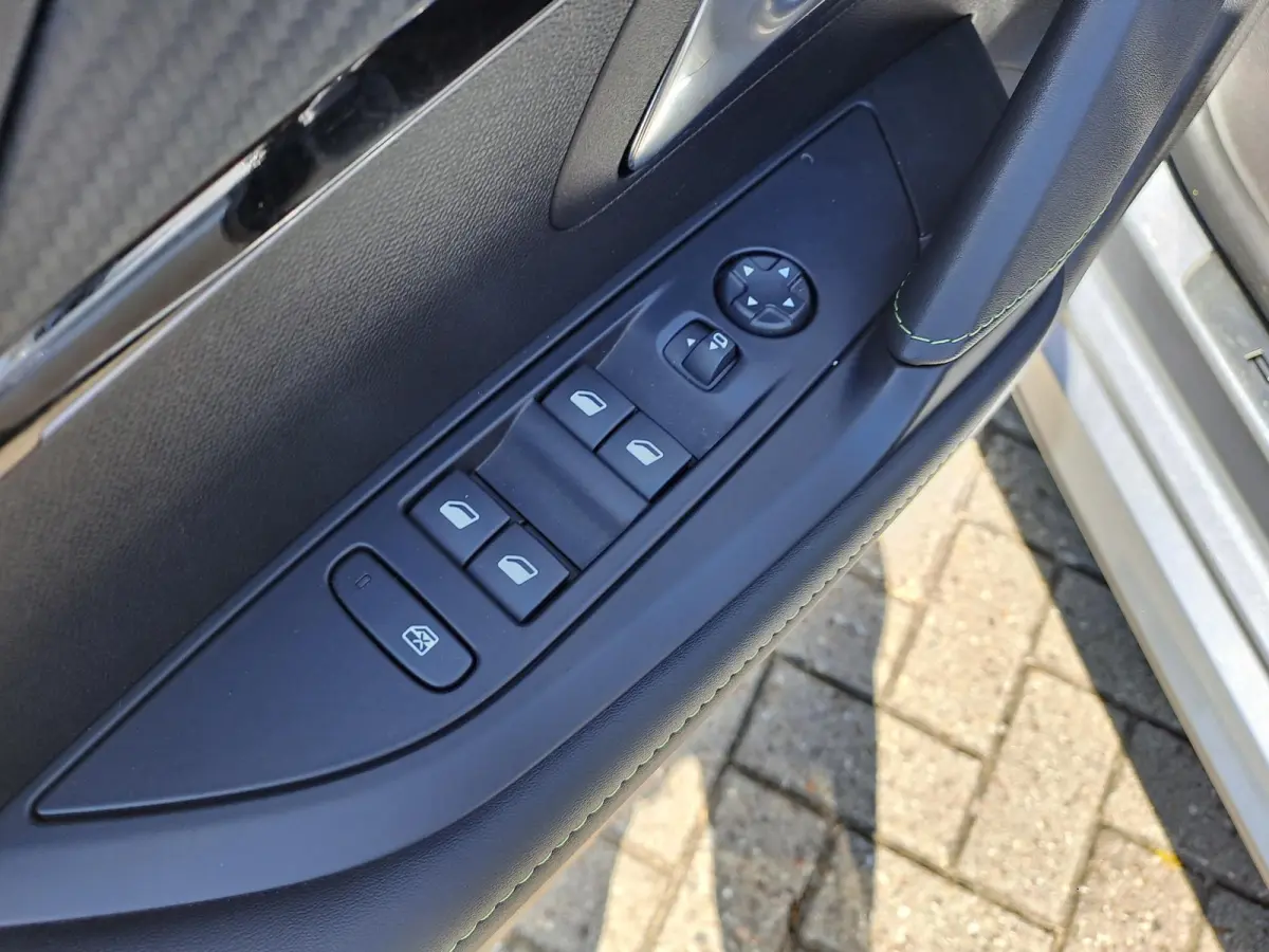 1.2 Hybrid 145 e-DCS6 GT