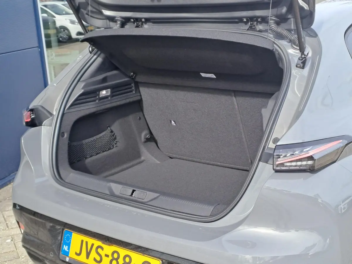 1.2 Hybrid 145 e-DCS6 Allure 360 Graden camera | Stoelverwarming + stuurverwarming | Tot 8 jaar Peugeot Care garantie