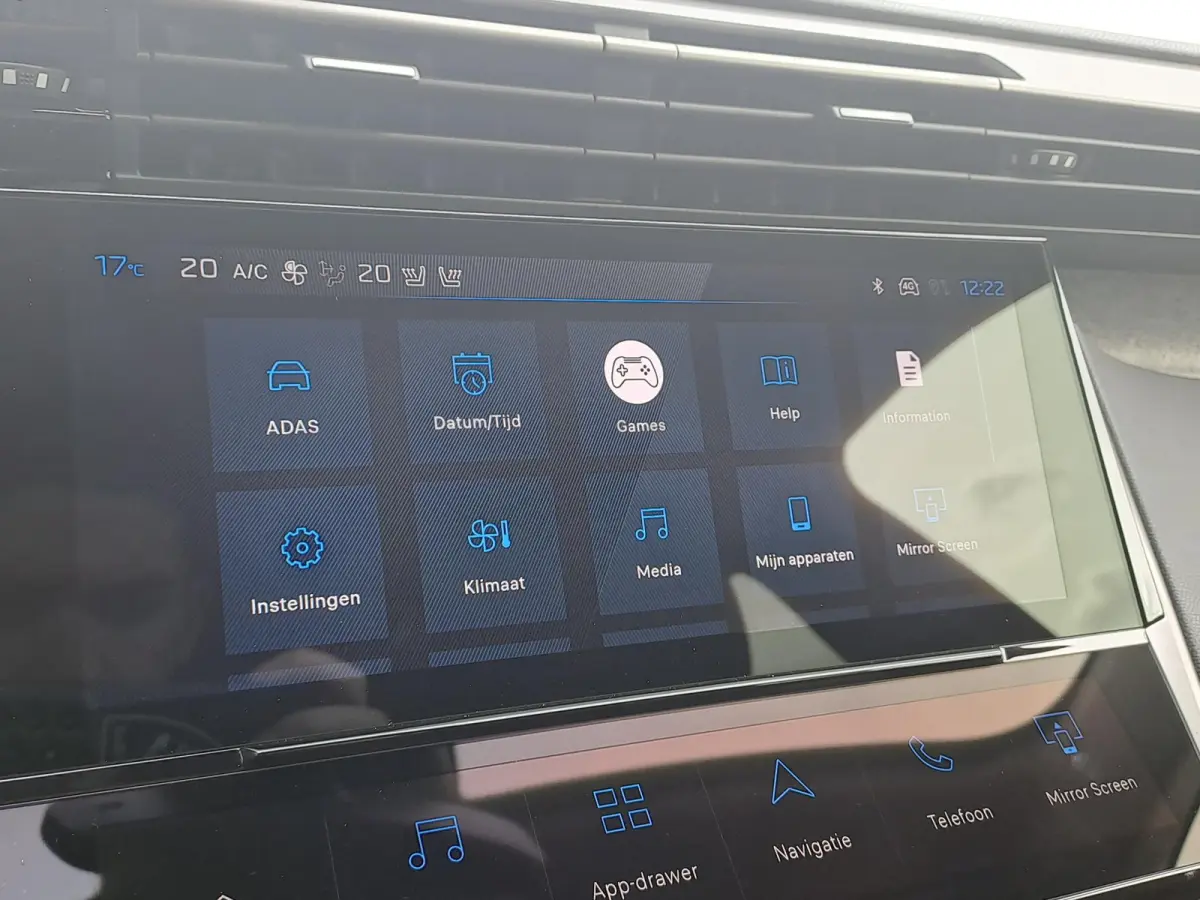 1.2 Hybrid 145 e-DCS6 Allure 360 Graden camera | Stoelverwarming + stuurverwarming | Tot 8 jaar Peugeot Care garantie