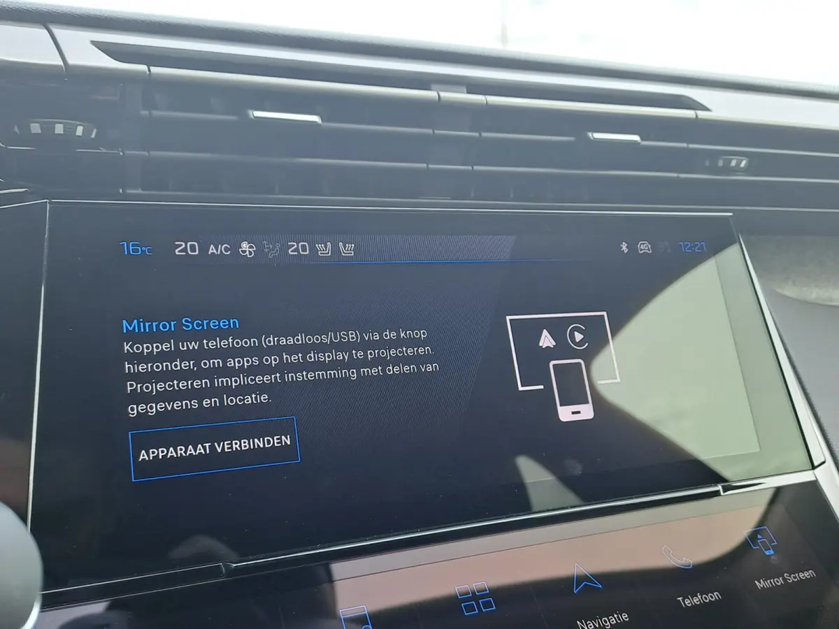 1.2 Hybrid 145 e-DCS6 Allure 360 Graden camera | Stoelverwarming + stuurverwarming | Tot 8 jaar Peugeot Care garantie