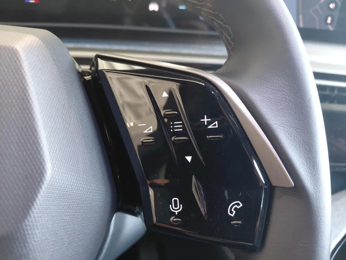 1.6 plug-in Hybrid 195 Allure