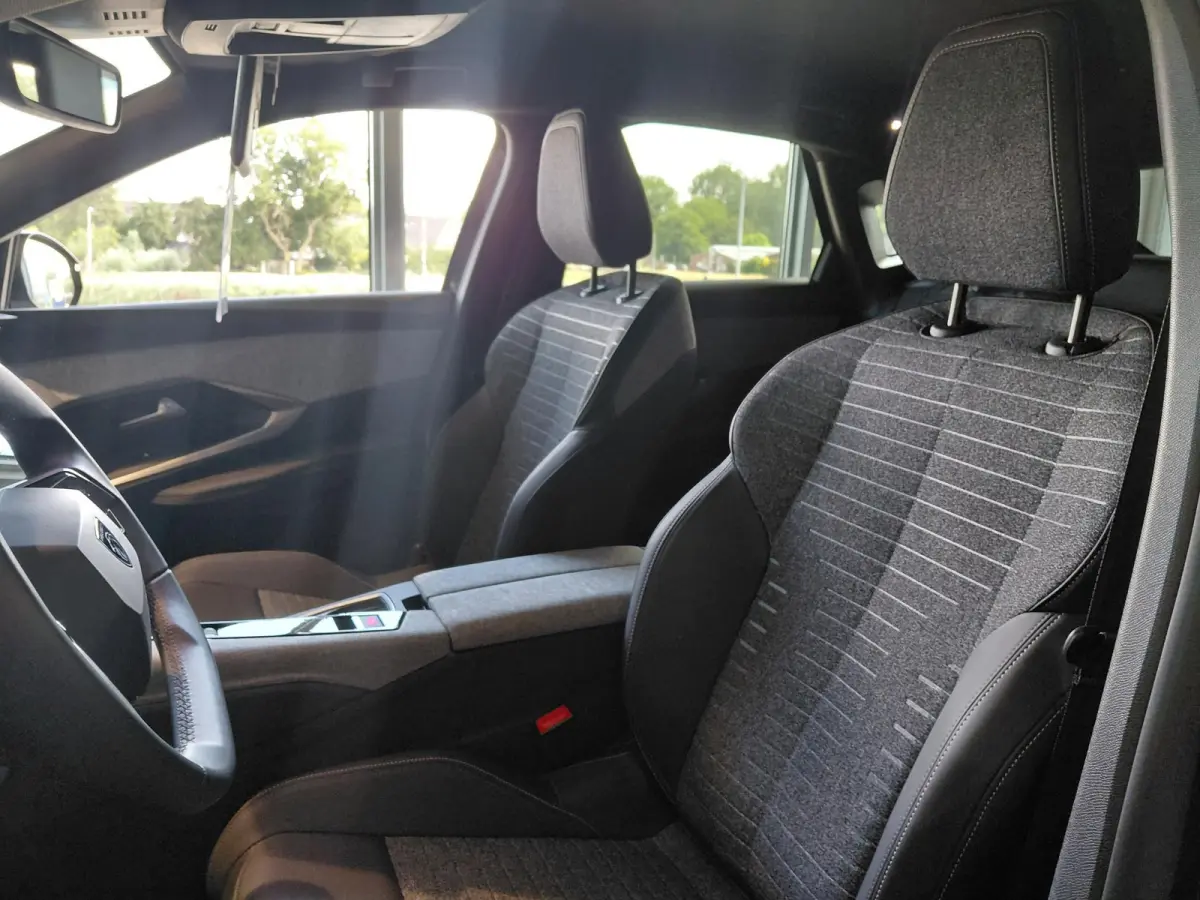 1.6 plug-in Hybrid 195 Allure