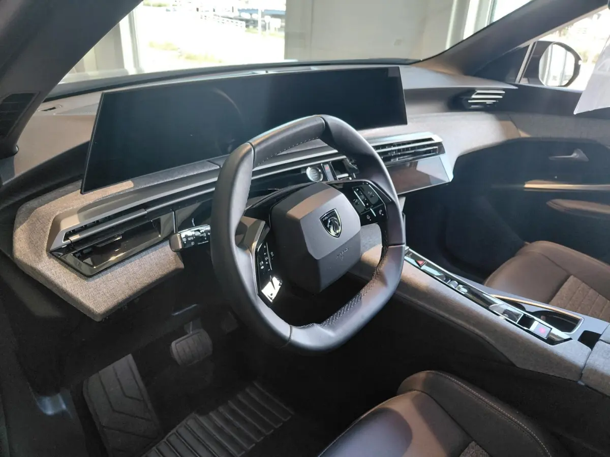 1.6 plug-in Hybrid 195 Allure