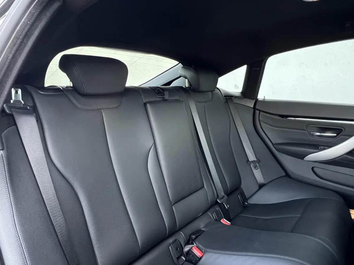 418i Gran Coupe | M Sport | HiFi Soundsystem | Cruise Control | Stoelverwarming | 19 inch Velgen | Navigatie Prof