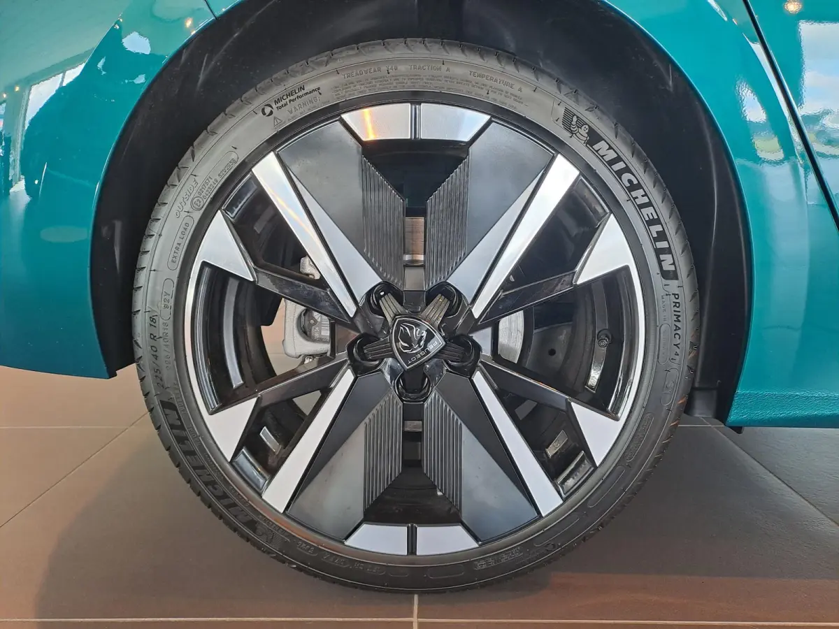 1.2 Hybrid 145 e-DCS6 GT