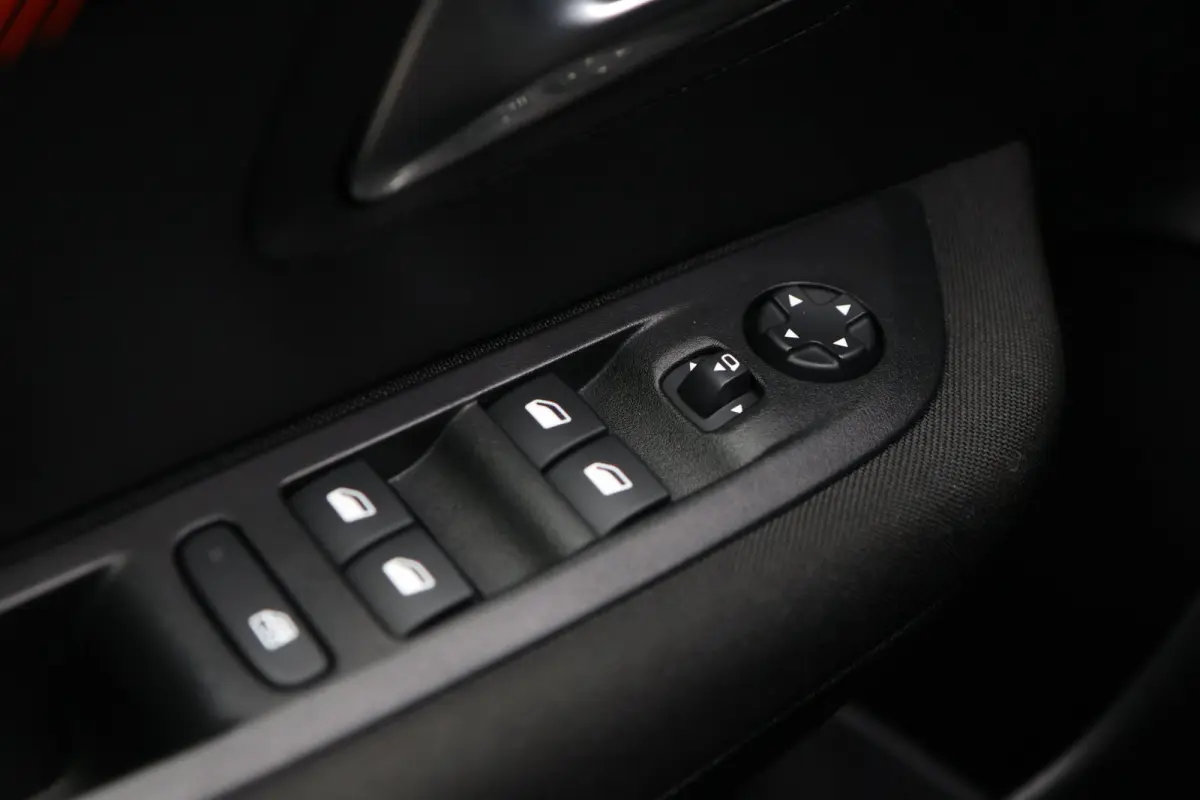1.2 PureTech Camera Carplay Stoelverwarming