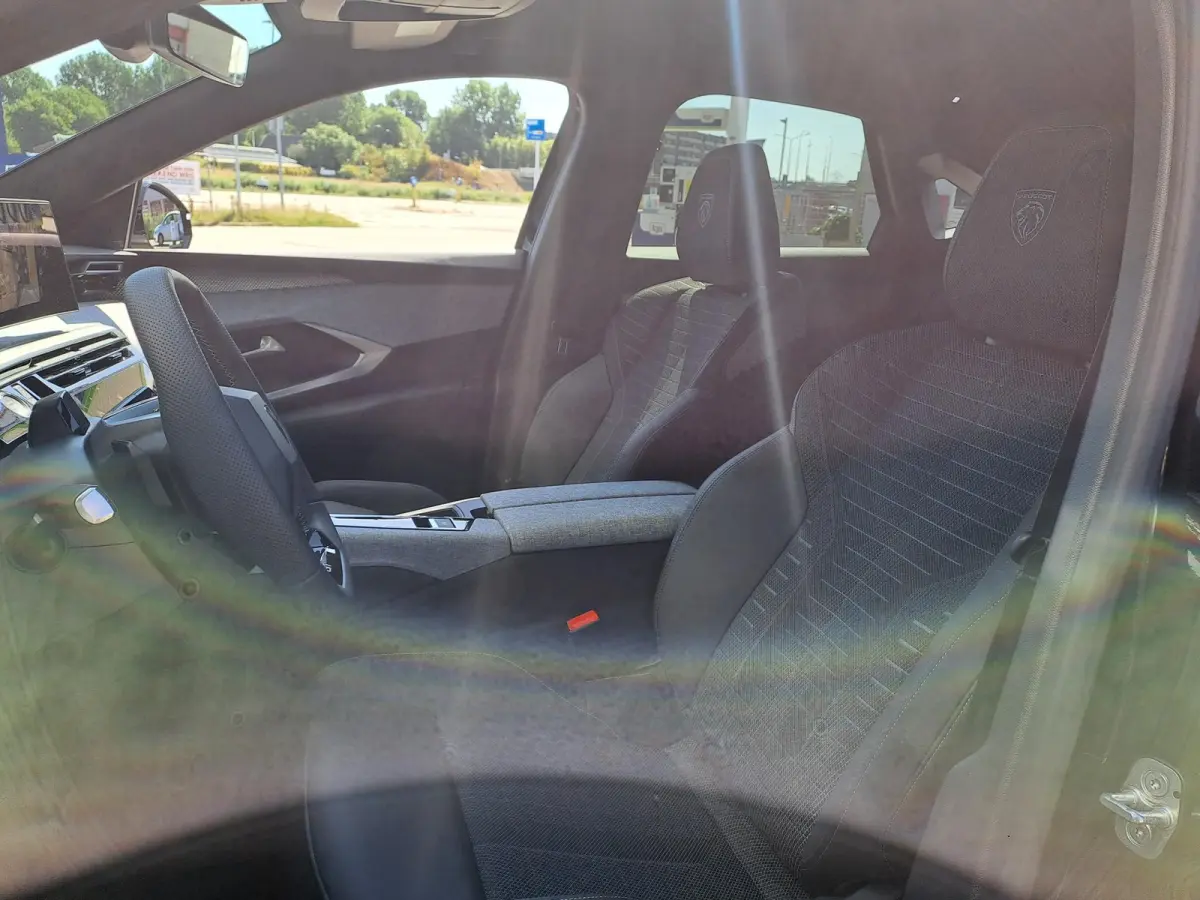 GT Long Range 230 97 kWh | 360 Camera | Elektrische stoelen | Stoelverwarming | Draadloze Apple Carplay/Android Auto
