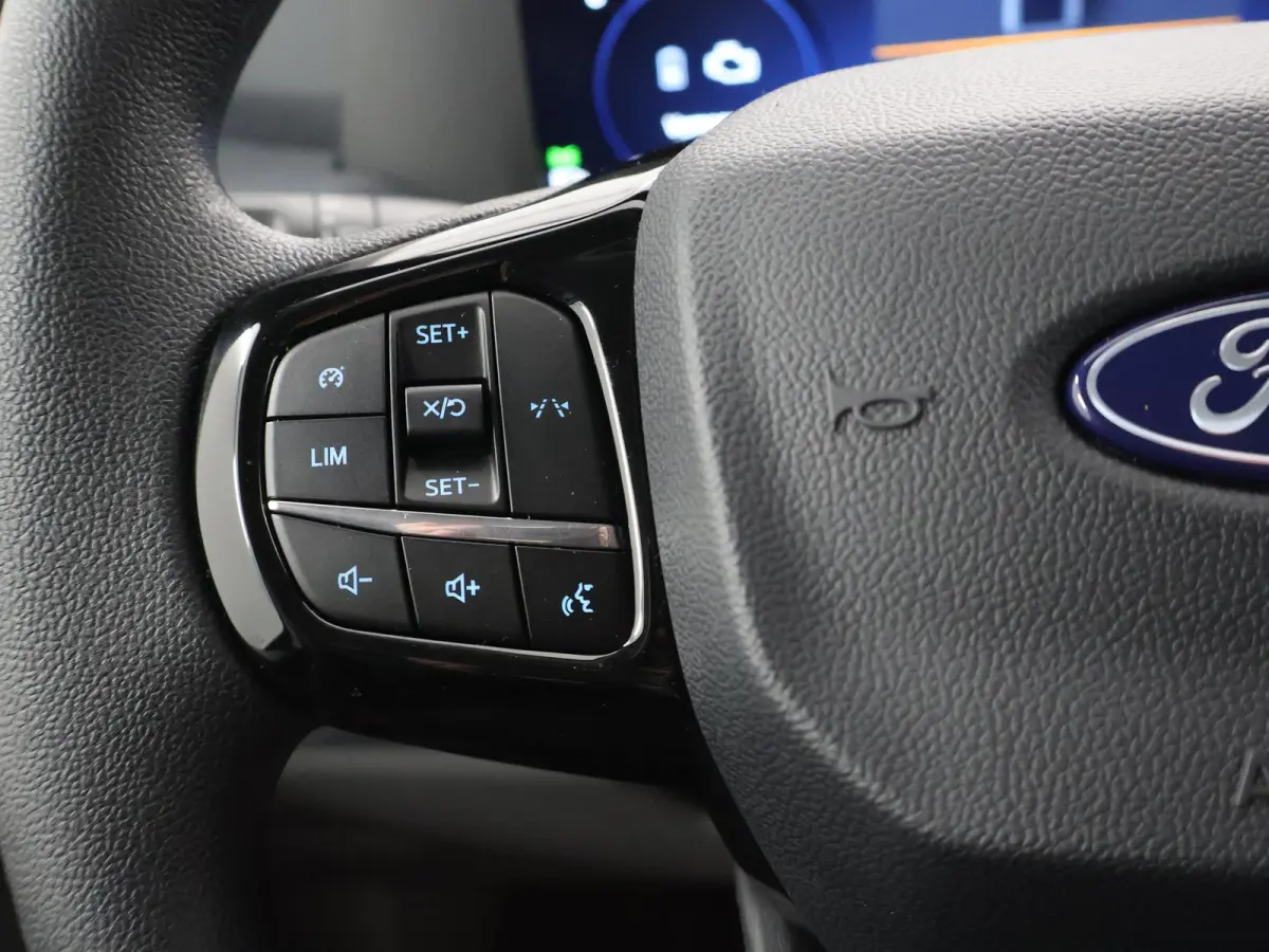 320 2.5 PHEV L1 H1 | Aut. | TREND | PLUG IN HYBRIDE | CLIMATE CONTROL | CRUISE CONTROL | PARKEERCAMERA | CARPLAY / ANDROID AUTO | LAADRUIMTE PAKKET | BIJRIJDERSBANK