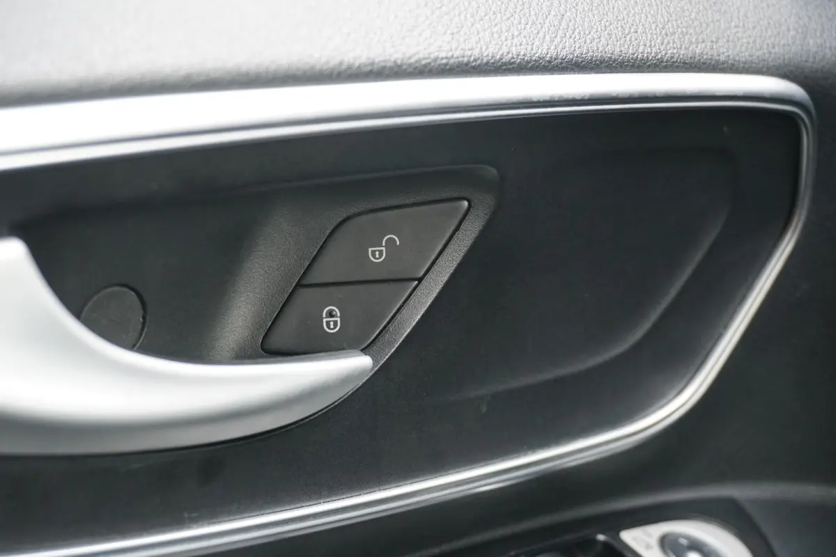 114 CDI Lang DC Comfort *MARGE* + 2 SCHUIFDEUREN / CAMERA / LED / CLIMATE CONTROL