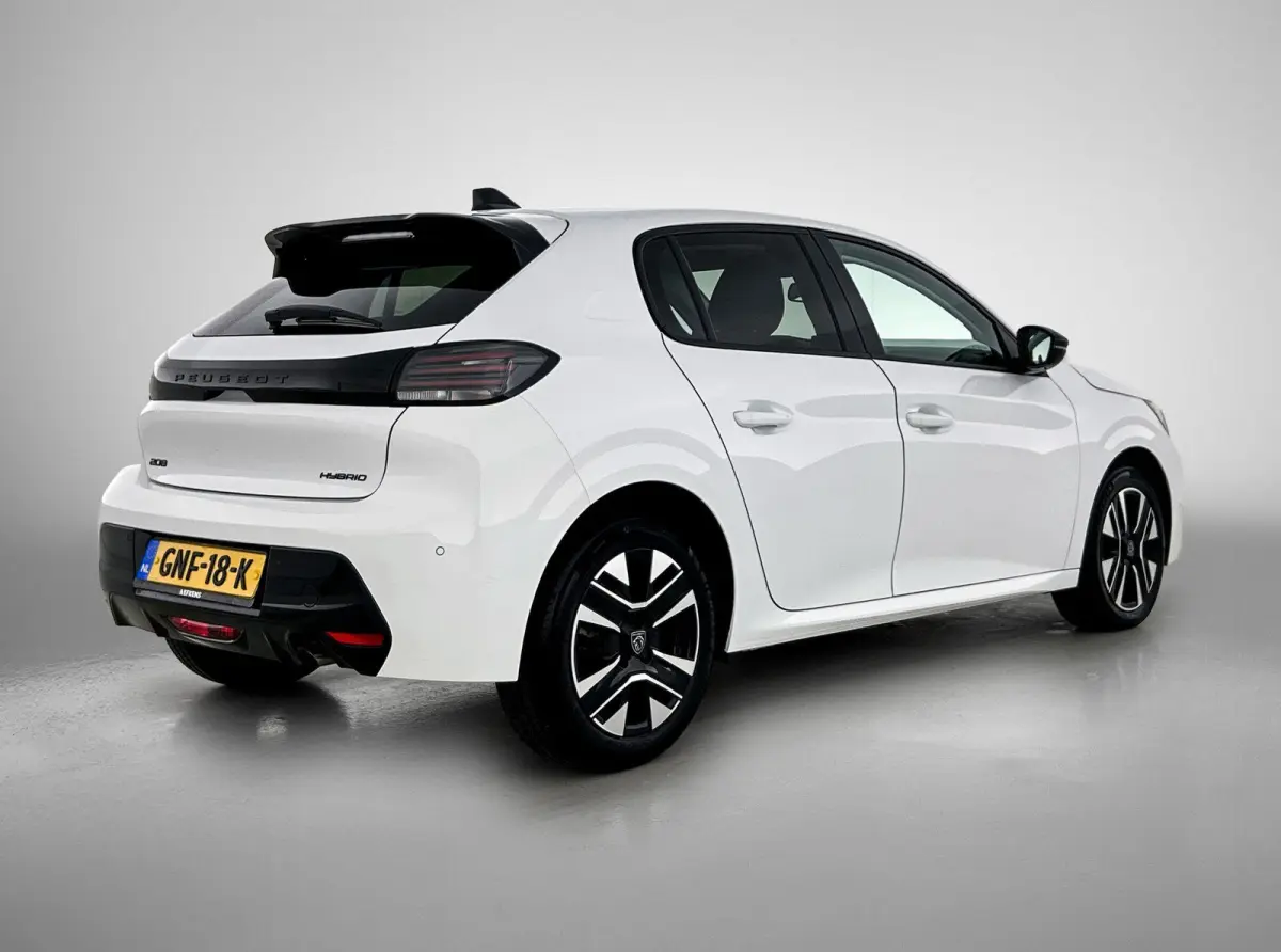 Allure Hybrid 110pk Automaat | Lage kilometerstand! | Navigatie | Climate Control | Cruise Control | Parkeersensoren v+a | Armsteun | Digitaal instrumentenpaneel | Draadloze Apple Carplay / 