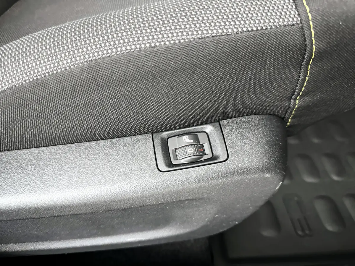 1.2 PureTech Feel | Airco | Cruise control | Stoelverwarming