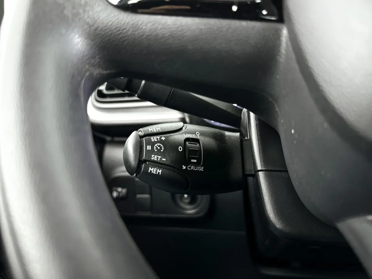 1.2 PureTech Feel | Airco | Cruise control | Stoelverwarming
