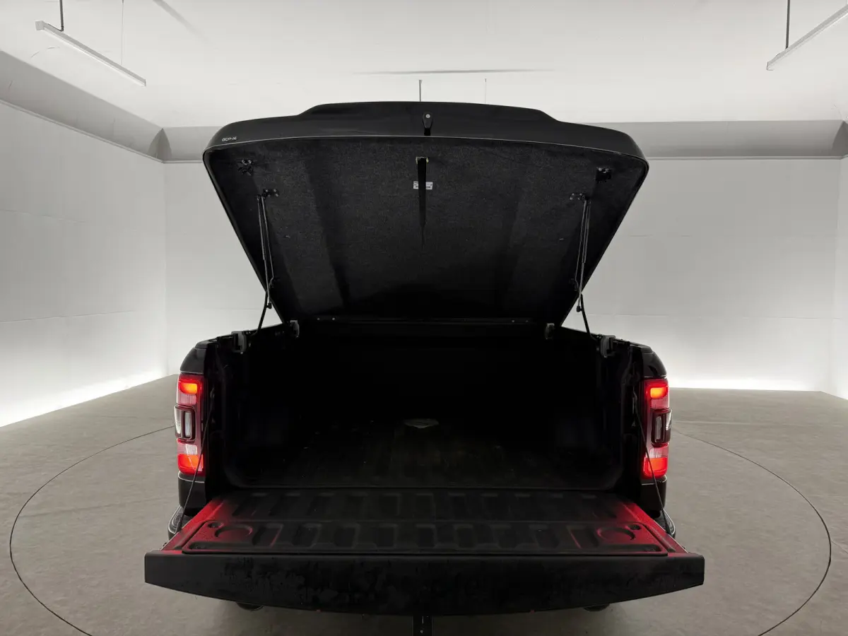 1500 HEMI 5.7 V8 4×4 Limited | Luchtvering | 22'' Fuel | Widebody | H/K | Pano | Carplay | Trekhaak