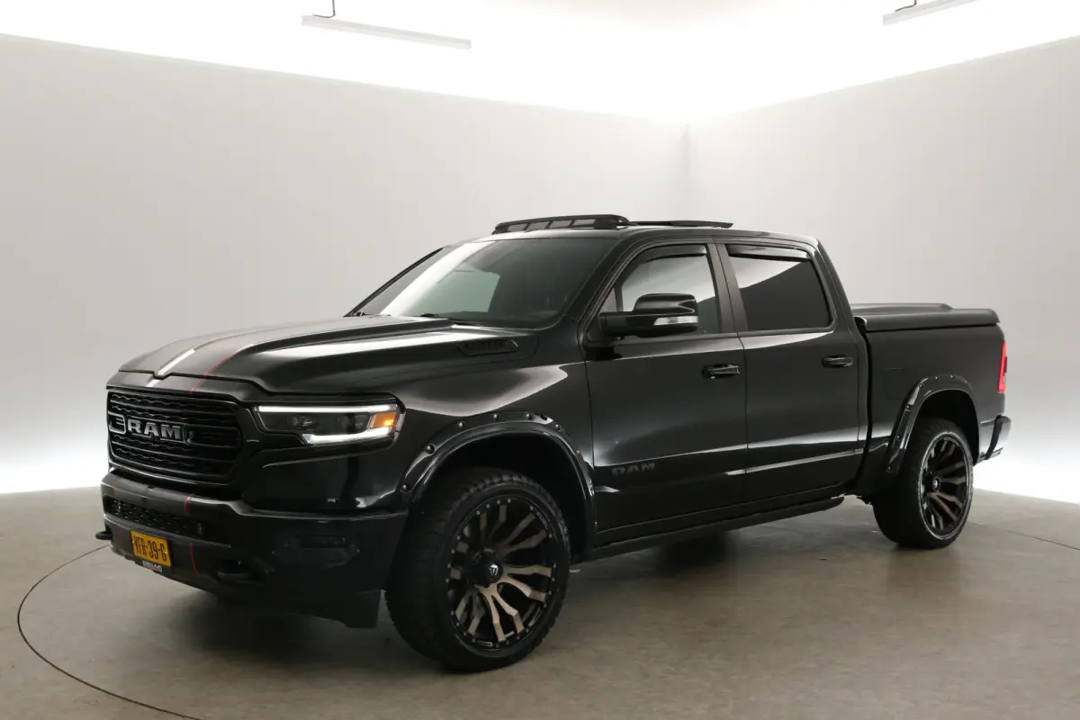 1500 HEMI 5.7 V8 4×4 Limited | Luchtvering | 22'' Fuel | Widebody | H/K | Pano | Carplay | Trekhaak