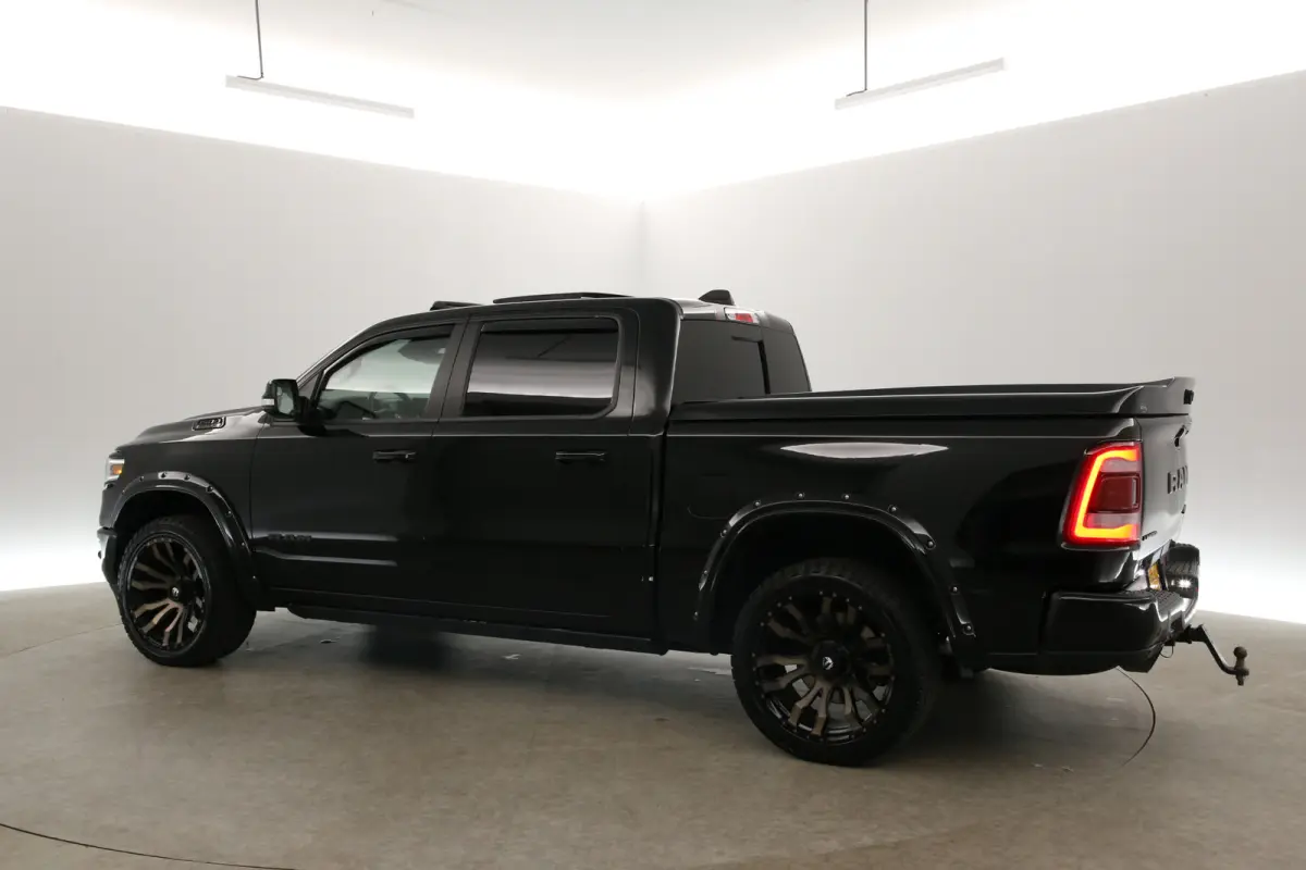 1500 HEMI 5.7 V8 4×4 Limited | Luchtvering | 22'' Fuel | Widebody | H/K | Pano | Carplay | Trekhaak