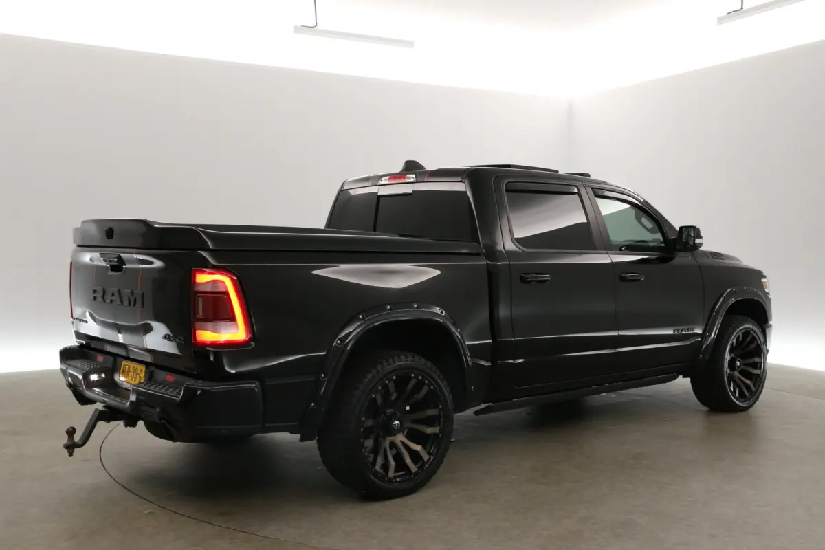 1500 HEMI 5.7 V8 4×4 Limited | Luchtvering | 22'' Fuel | Widebody | H/K | Pano | Carplay | Trekhaak