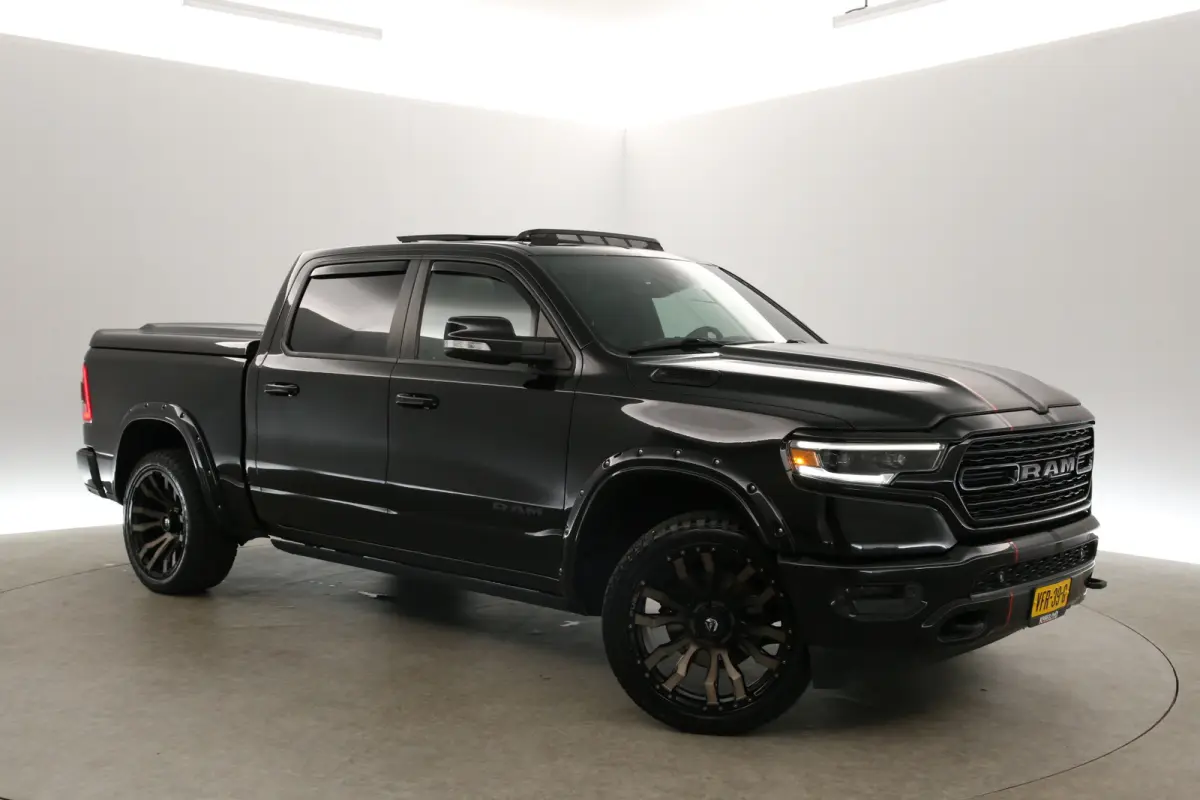 1500 HEMI 5.7 V8 4×4 Limited | Luchtvering | 22'' Fuel | Widebody | H/K | Pano | Carplay | Trekhaak