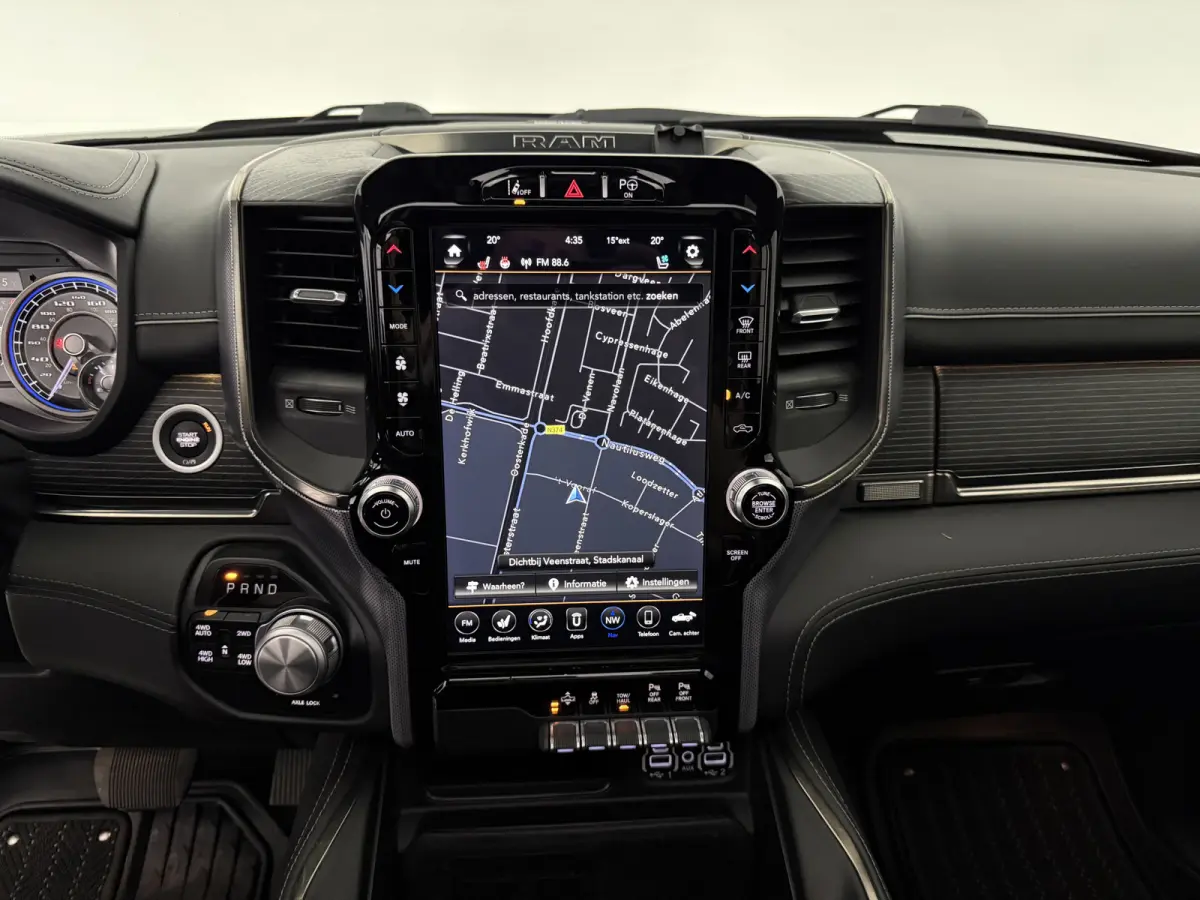 1500 HEMI 5.7 V8 4×4 Limited | Luchtvering | 22'' Fuel | Widebody | H/K | Pano | Carplay | Trekhaak