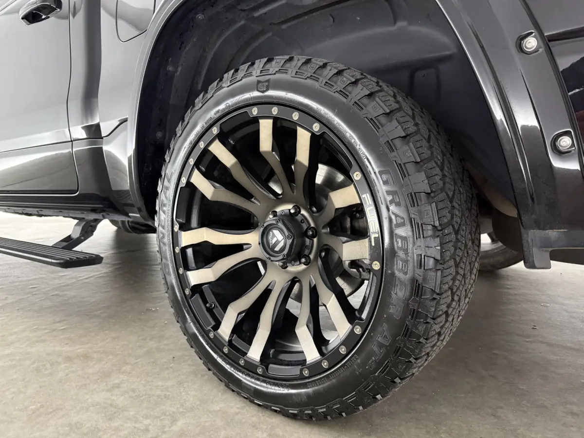 1500 HEMI 5.7 V8 4×4 Limited | Luchtvering | 22'' Fuel | Widebody | H/K | Pano | Carplay | Trekhaak