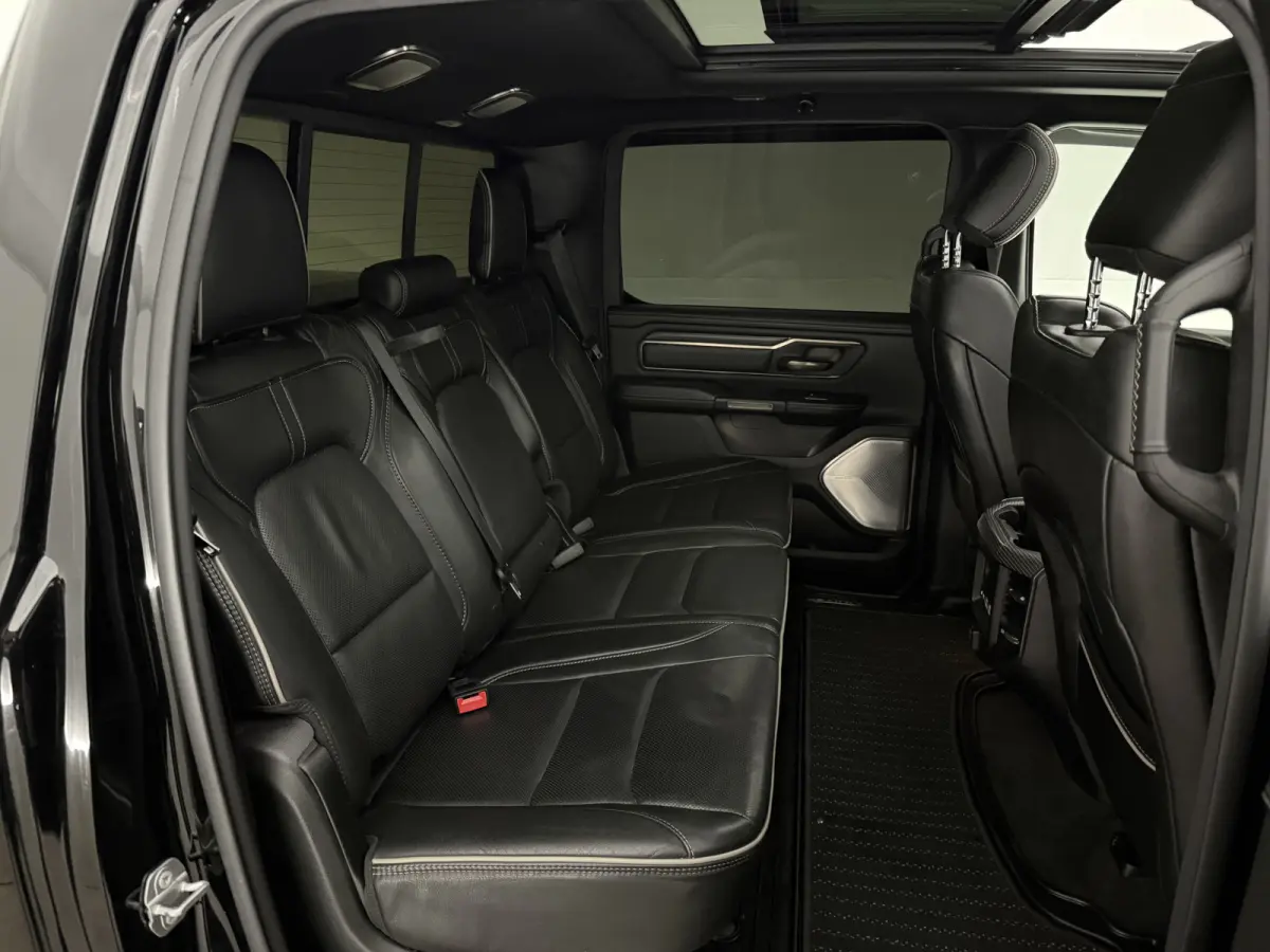 1500 HEMI 5.7 V8 4×4 Limited | Luchtvering | 22'' Fuel | Widebody | H/K | Pano | Carplay | Trekhaak