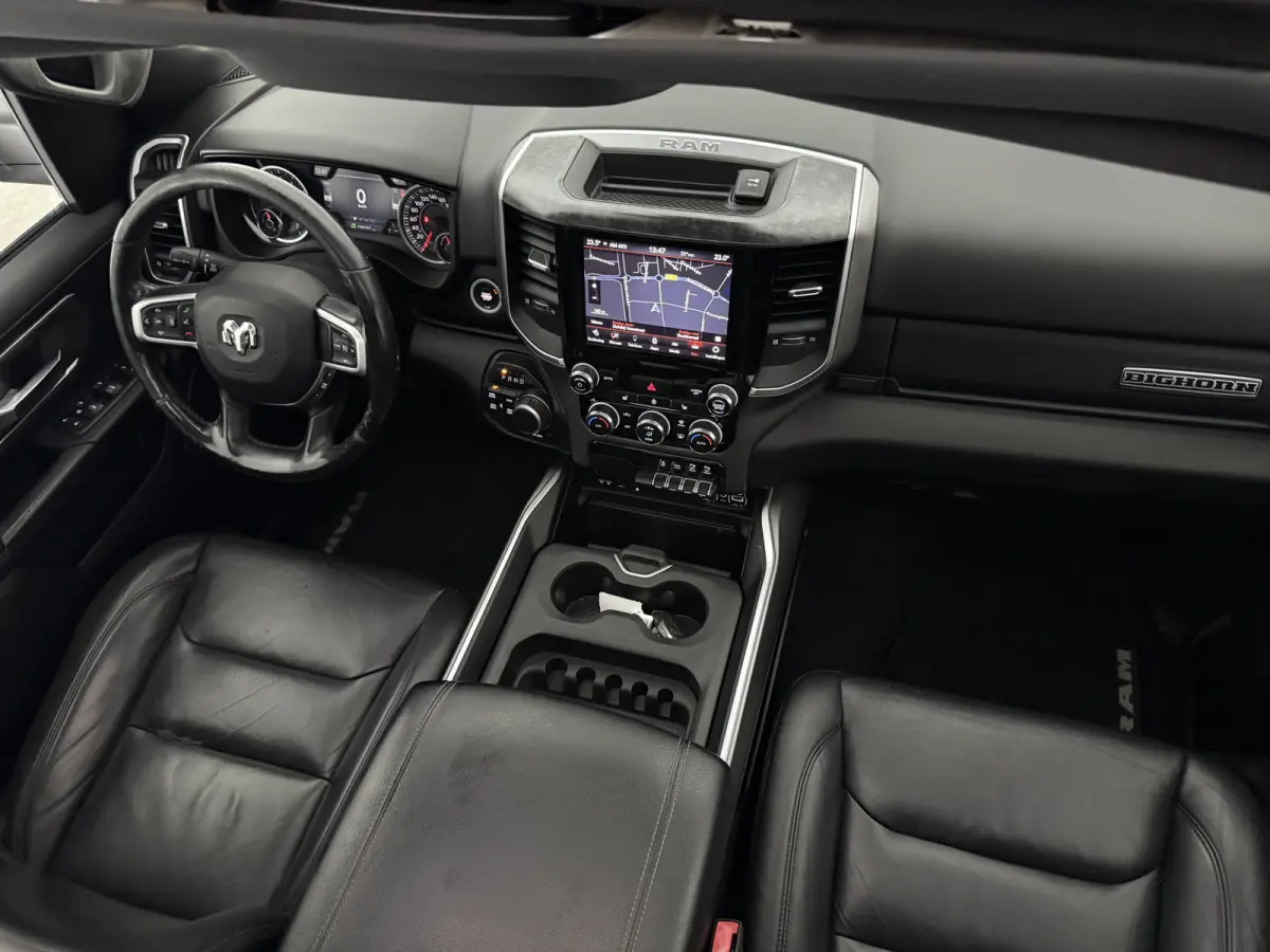 1500 5.7 V8 4x4 Crew Cab Big Horn | LPG | Pano | 3500kg Trekgew. | Trekhaak | Camera | Alpine | Carplay | Cruise | Leder