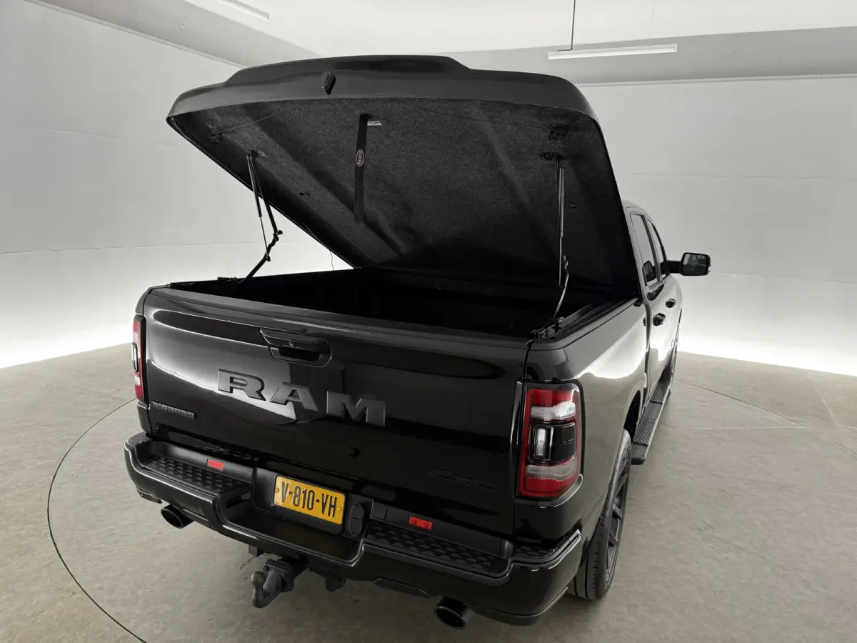 1500 5.7 V8 4x4 Crew Cab Big Horn | LPG | Pano | 3500kg Trekgew. | Trekhaak | Camera | Alpine | Carplay | Cruise | Leder