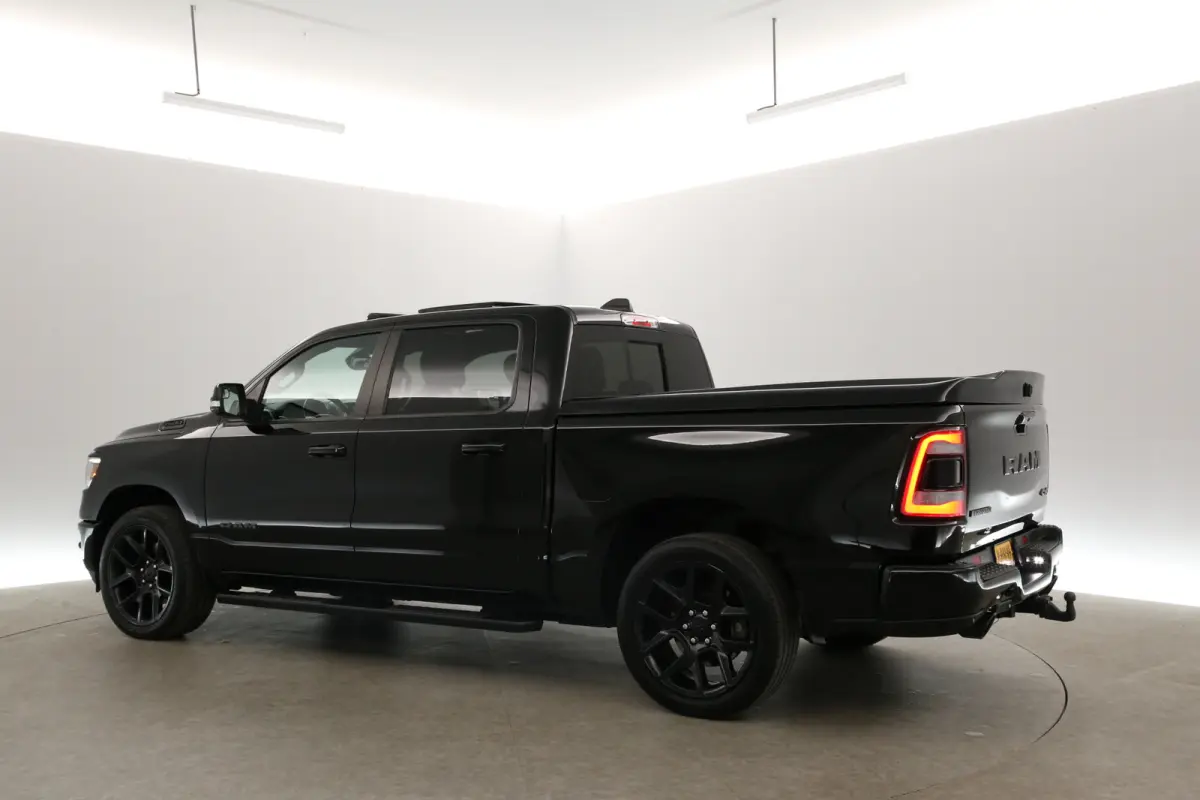1500 5.7 V8 4x4 Crew Cab Big Horn | LPG | Pano | 3500kg Trekgew. | Trekhaak | Camera | Alpine | Carplay | Cruise | Leder