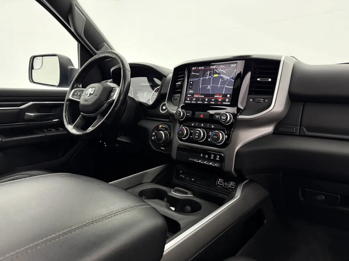 1500 5.7 V8 4x4 Crew Cab Big Horn | LPG | Pano | 3500kg Trekgew. | Trekhaak | Camera | Alpine | Carplay | Cruise | Leder