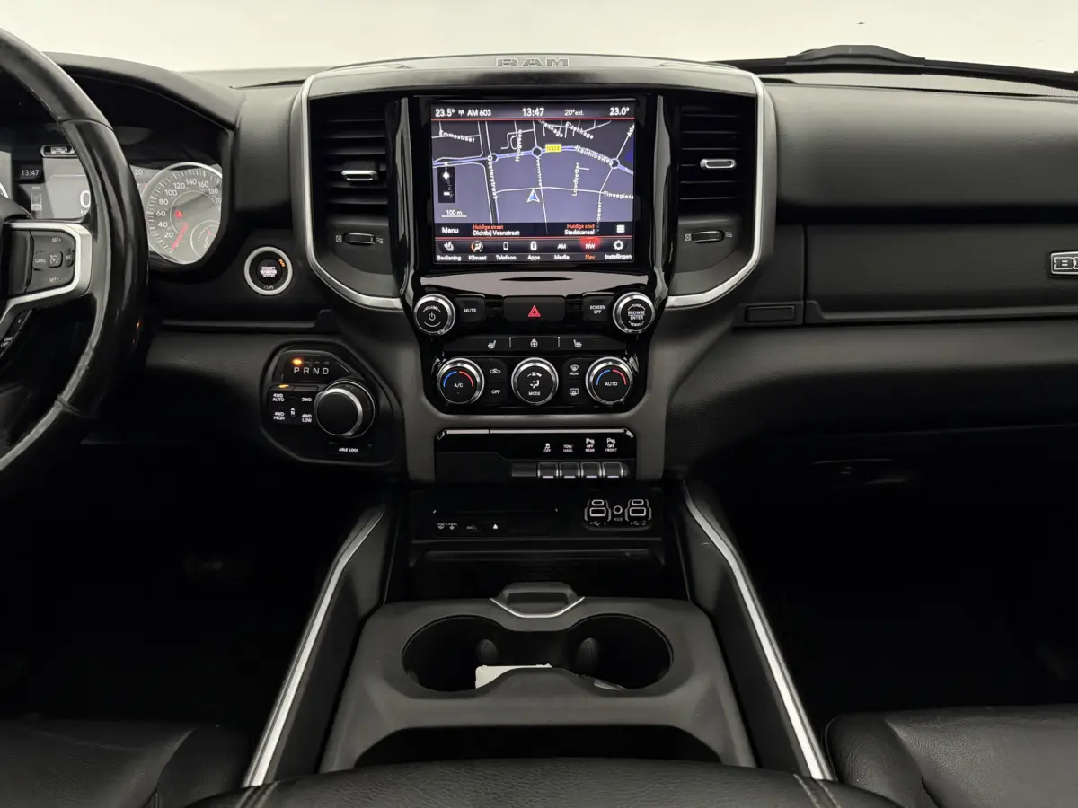1500 5.7 V8 4x4 Crew Cab Big Horn | LPG | Pano | 3500kg Trekgew. | Trekhaak | Camera | Alpine | Carplay | Cruise | Leder