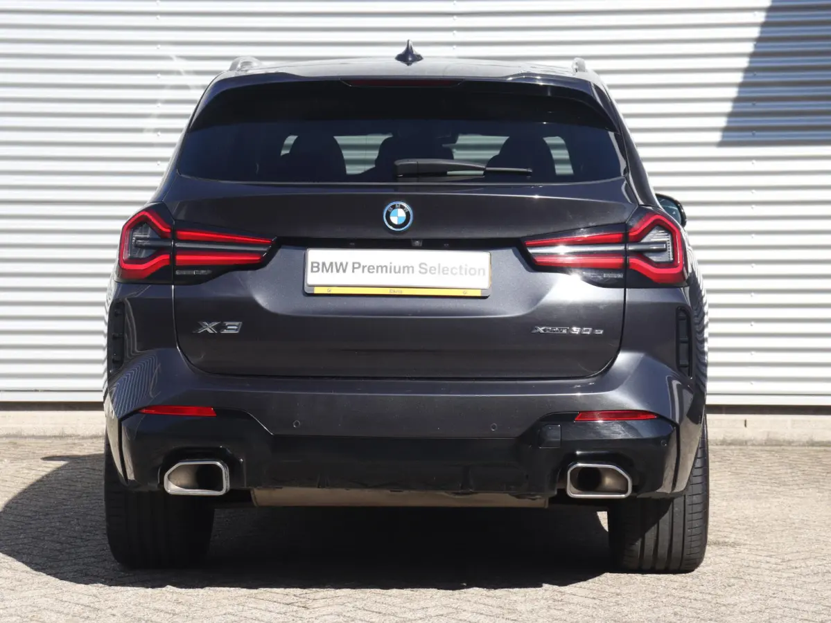 xDrive30e | SoH 85% | High Executive | M Sportpakket | Panodak | Trekhaak | Head-Up | Parking Assistant Plus | Adaptief Onderstel | Hi-Fi | Comfort Access | 20'' LMV