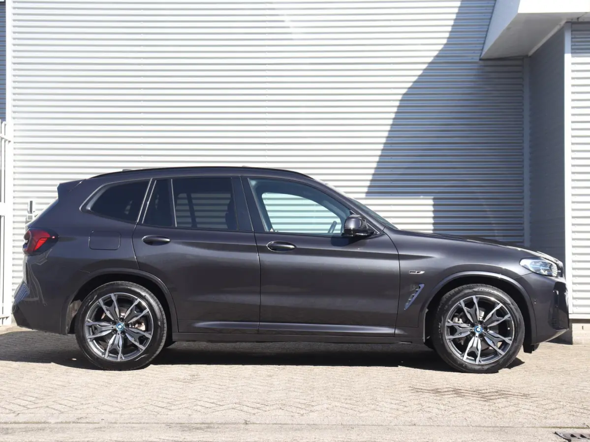 xDrive30e | SoH 85% | High Executive | M Sportpakket | Panodak | Trekhaak | Head-Up | Parking Assistant Plus | Adaptief Onderstel | Hi-Fi | Comfort Access | 20'' LMV
