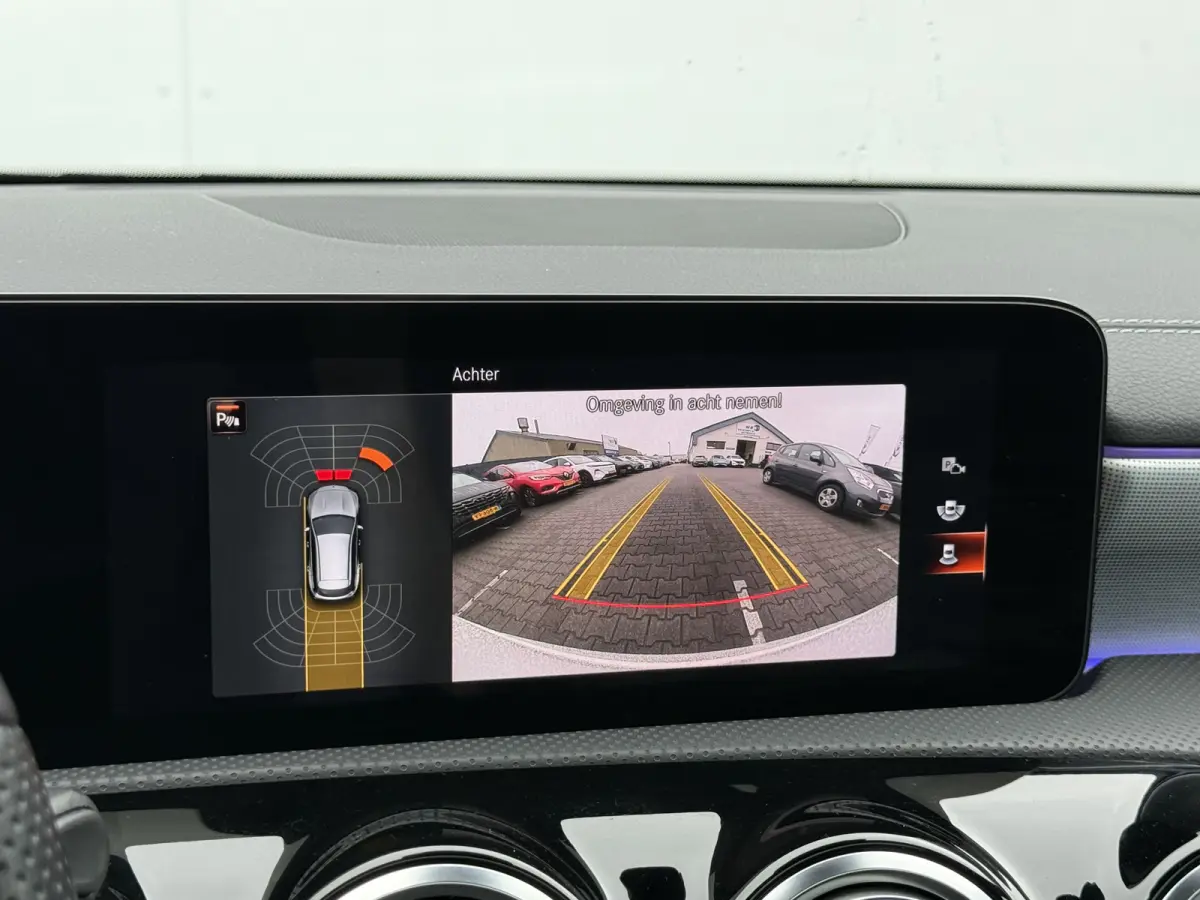 250 e Business Solution AMG | Pano | Ambient Light | MultiBeam LED | DAB+