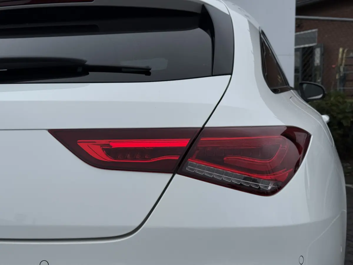 250 e Business Solution AMG | Pano | Ambient Light | MultiBeam LED | DAB+