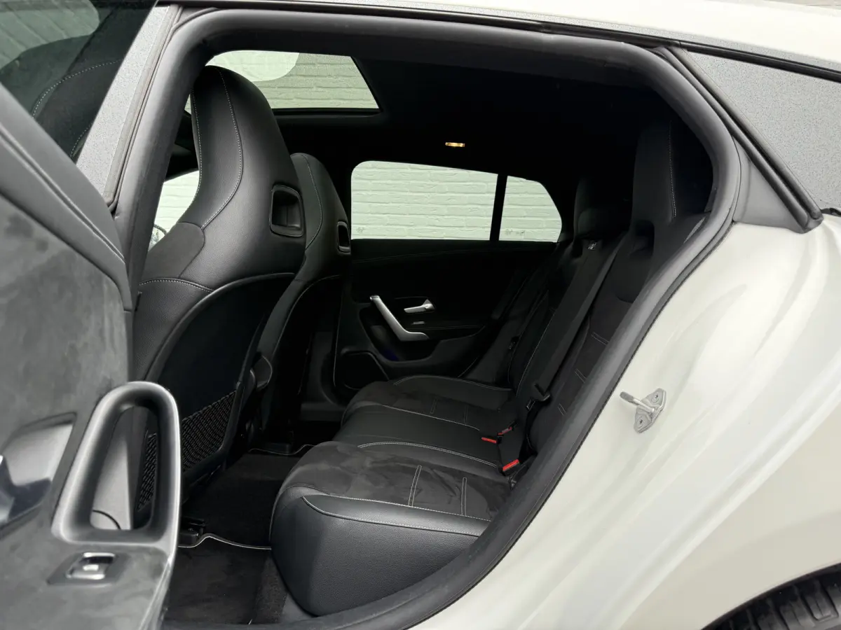 250 e Business Solution AMG | Pano | Ambient Light | MultiBeam LED | DAB+