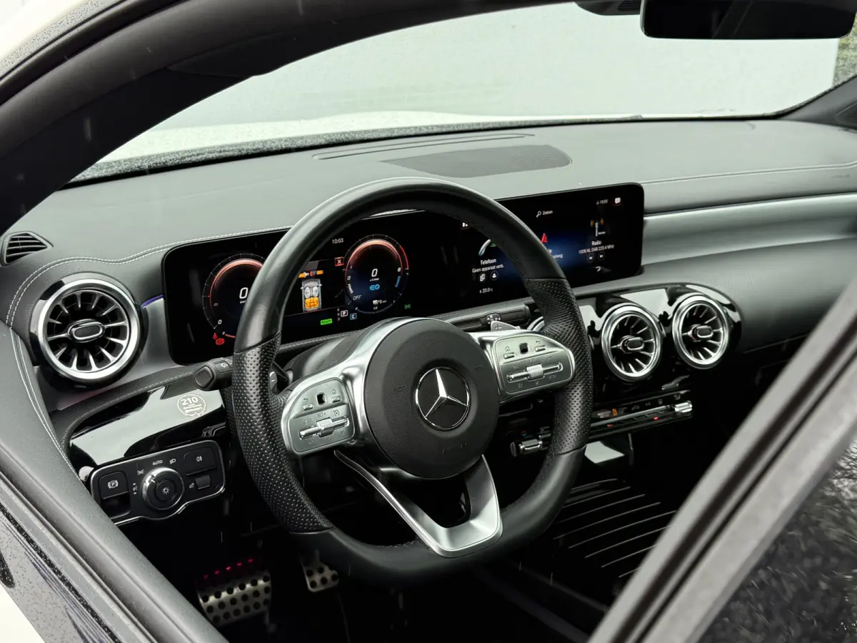 250 e Business Solution AMG | Pano | Ambient Light | MultiBeam LED | DAB+